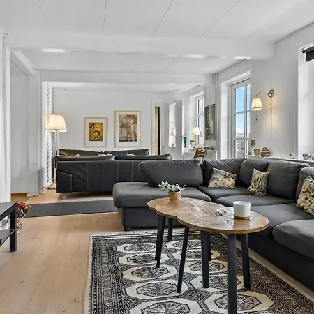 Holiday home 5 Bedroom Lovely In Aakirkeby *