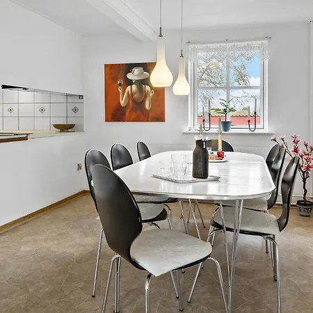5 Bedroom Lovely In Aakirkeby Holiday home Akirkeby