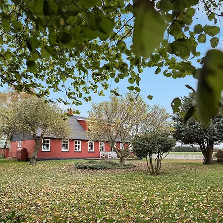 Holiday home 5 Bedroom Lovely In Aakirkeby