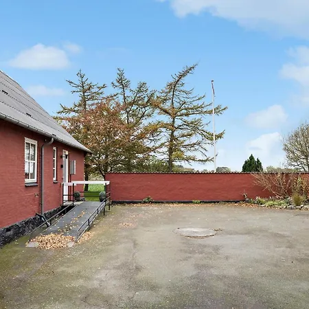 5 Bedroom Lovely In Aakirkeby Holiday home Akirkeby